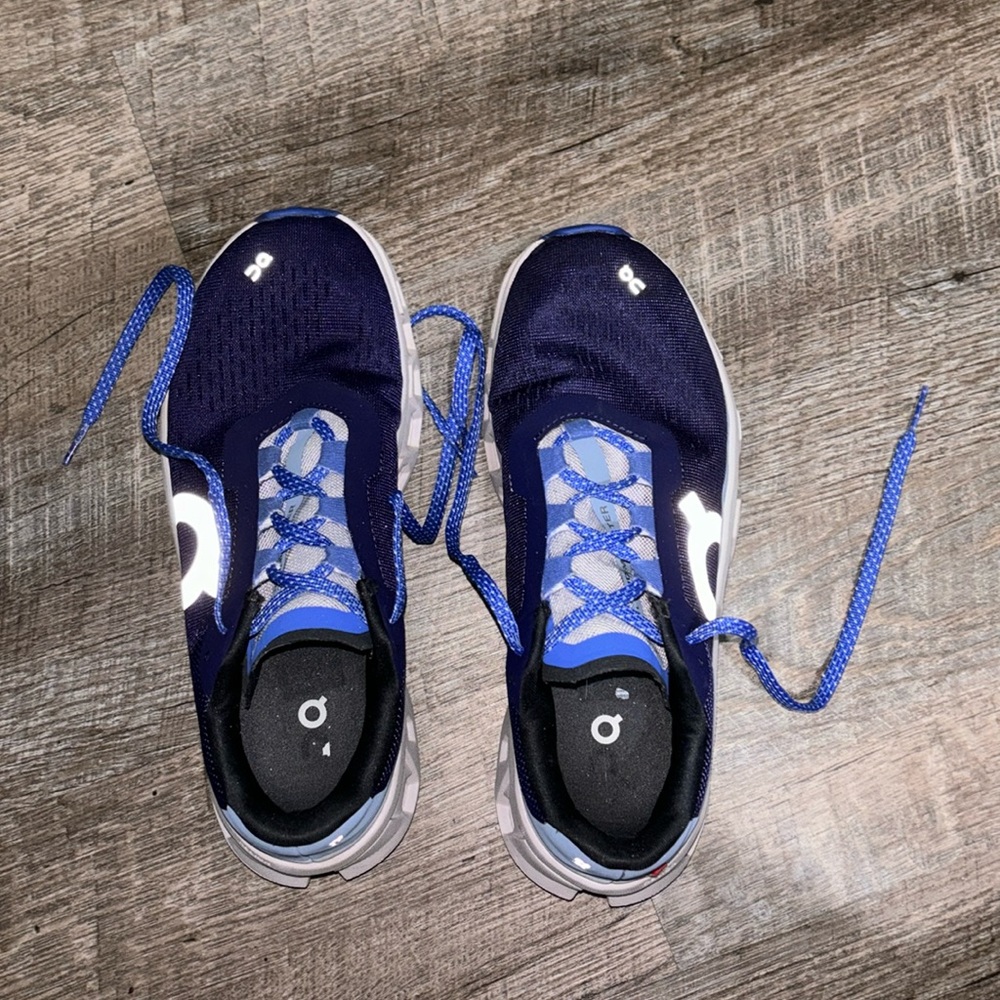 Blue On Cloud Monster Cloud Shoes Women’s 7.5